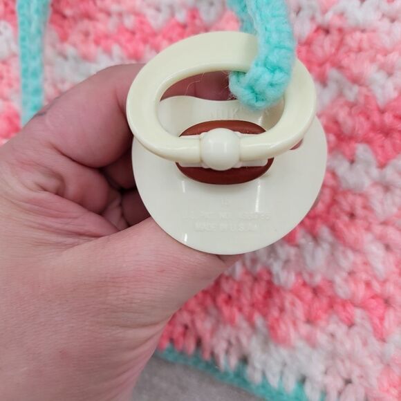 Playtime Bib Hand Crochet Pink & Mint With Toy Attachments Vintage 80s - Picture 4 of 8